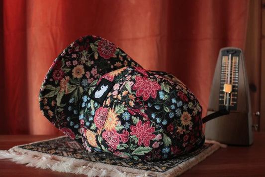 Capibara Handmade fivepanel series “Midnigh Blossom”