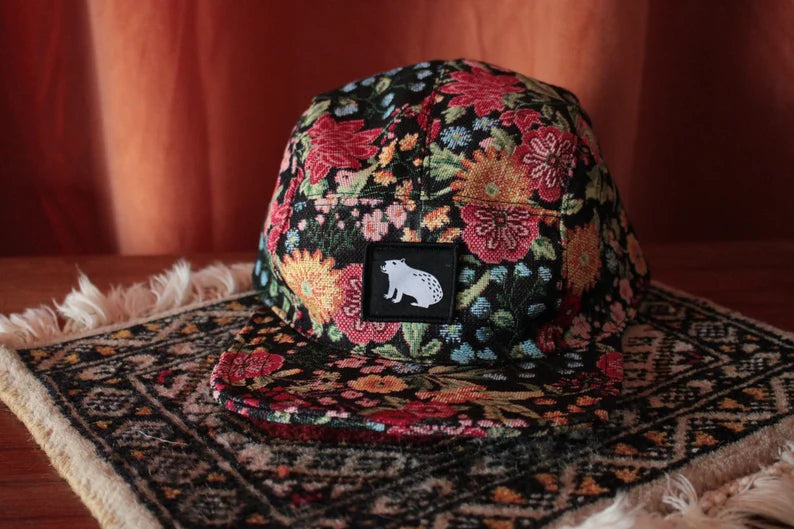 Capibara Handmade fivepanel series “Midnigh Blossom”