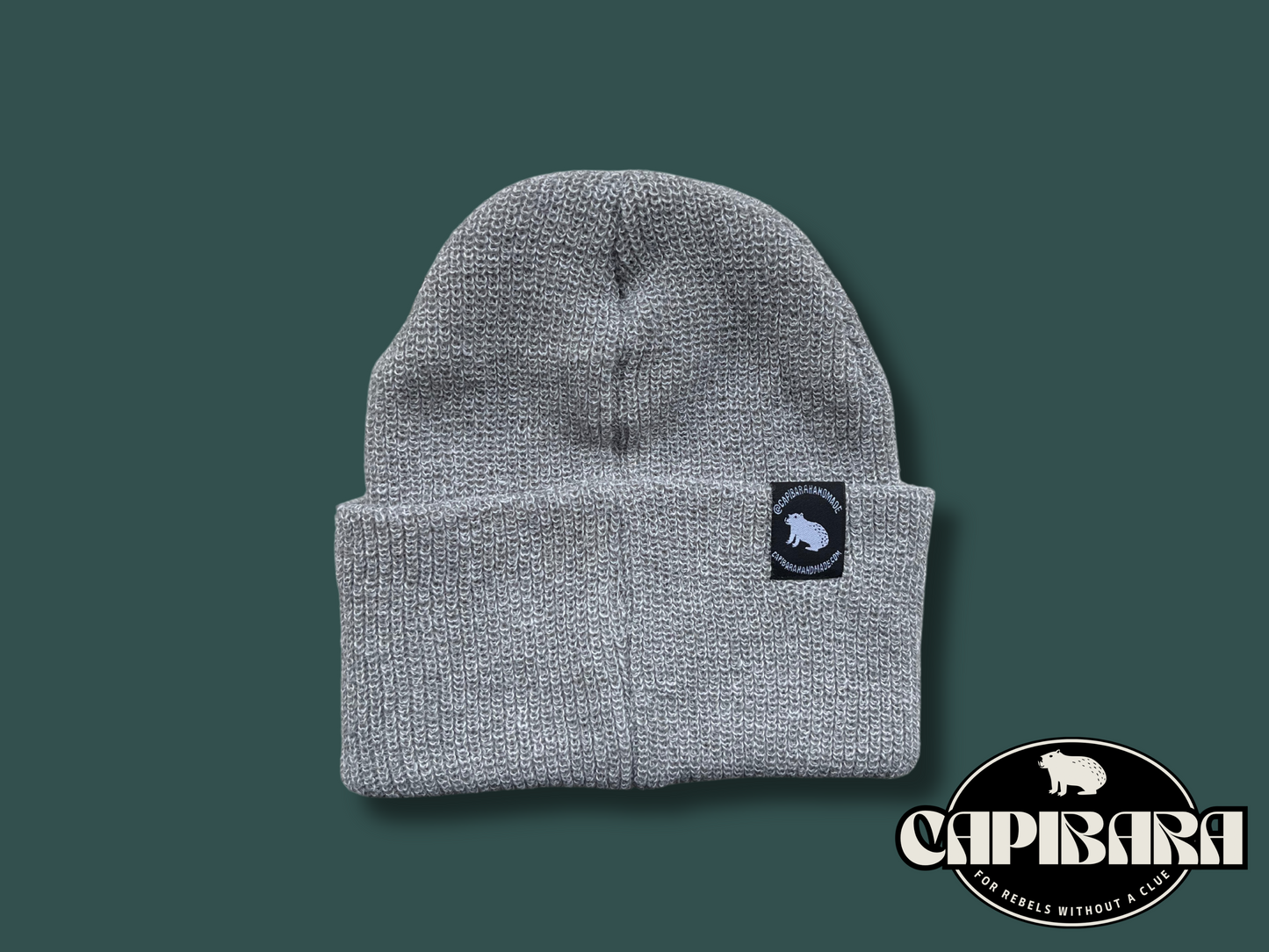 Capibara beanie in Light Grey Knitted