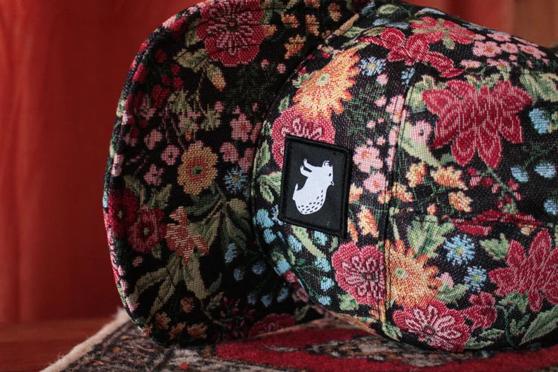 Capibara Handmade fivepanel series “Midnigh Blossom”