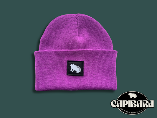 Capibara beanie in Fuchsia