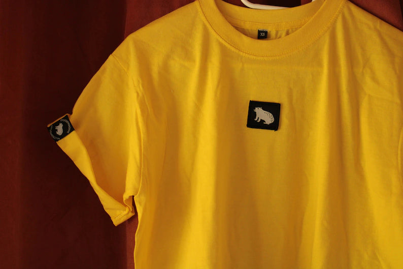 Capibara T-shirt in bright yellow