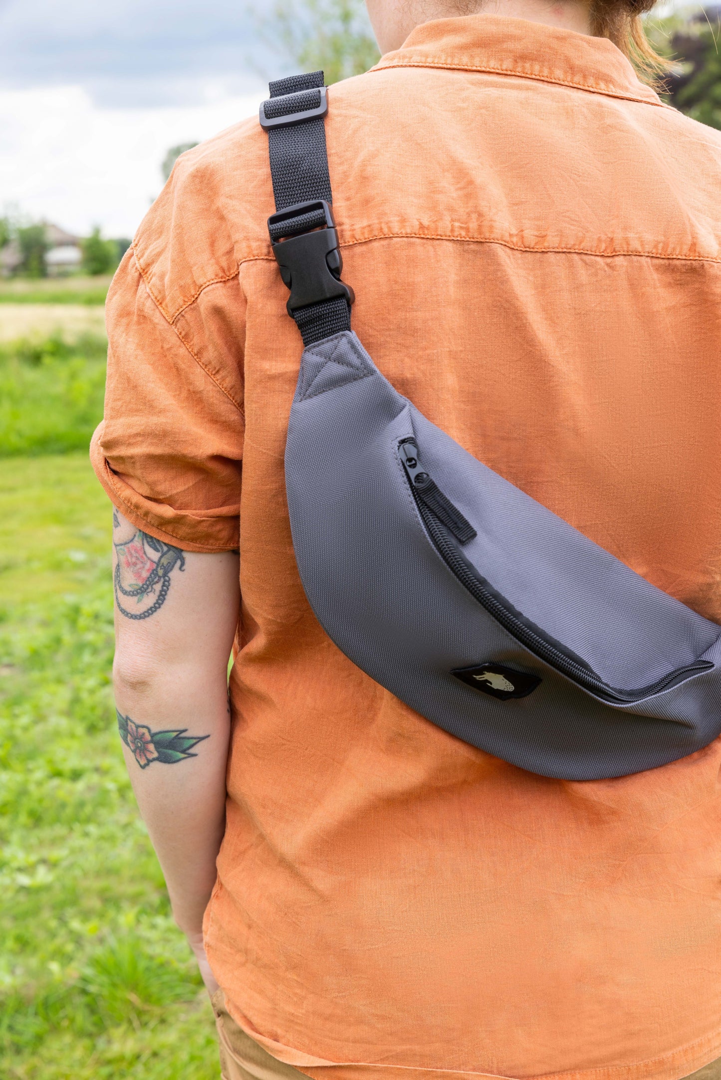 Capibara Fannypack in Black