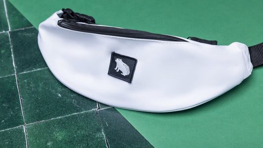 Capibara Fannypack in white